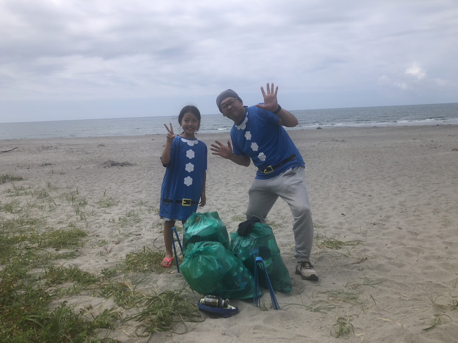 BLUE SANTAゴミ拾い